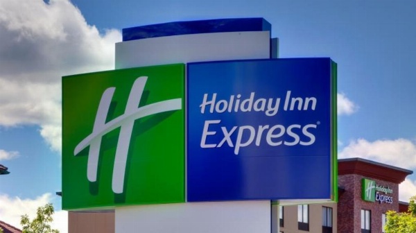 Holiday Inn Express & Suites Lakeland South image 1