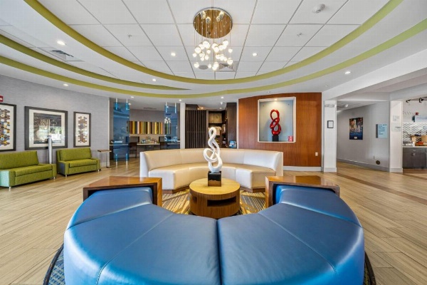 Holiday Inn Express & Suites Lakeland South image 25